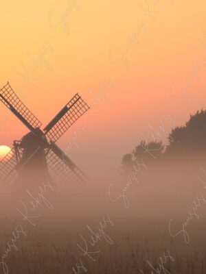 Whispers of Dawn - Suusies Kiekjes - Fine Art Landscape Photography - Suusies Kiekjes - Fine Art Magical Photography - Watermark